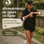 Une femme faisant du yoga à la maison grâce à un abonnement de sport en ligne.