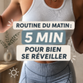 femme pratiquant des étirements matinaux dans son salon