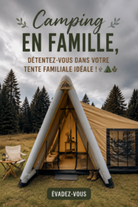 Une famille heureuse installant leur tente lors d'un camping en pleine nature.