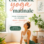 Femme en train de pratiquer le yoga le matin sur un tapis, rayonnante et pleine d'énergie.
