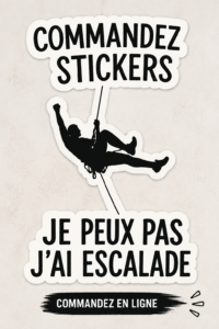 Un sticker représentant le slogan 'Je peux pas, j'ai escalade' sur une gourde d'escalade.