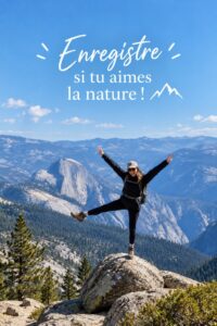 Femme pratiquant le yoga en plein air dans un cadre naturel.