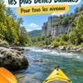 Groupe de femmes en kayak naviguant sur un lac tranquille, entourées de montagnes.